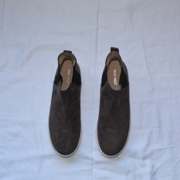 NWOT Nine West Sneakers - Picture 7 of 7